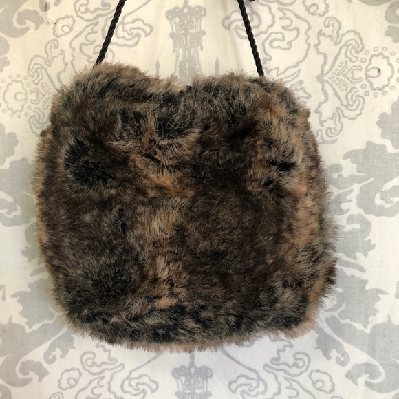 Rothschild Faux Fur Fuzzy Purse Bag - Picture 3 of 5